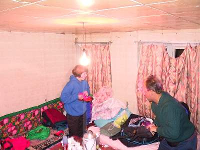 Kairen's_Tibet_263_2001-10-05 05.39.48 IMG_4544G1.JPG